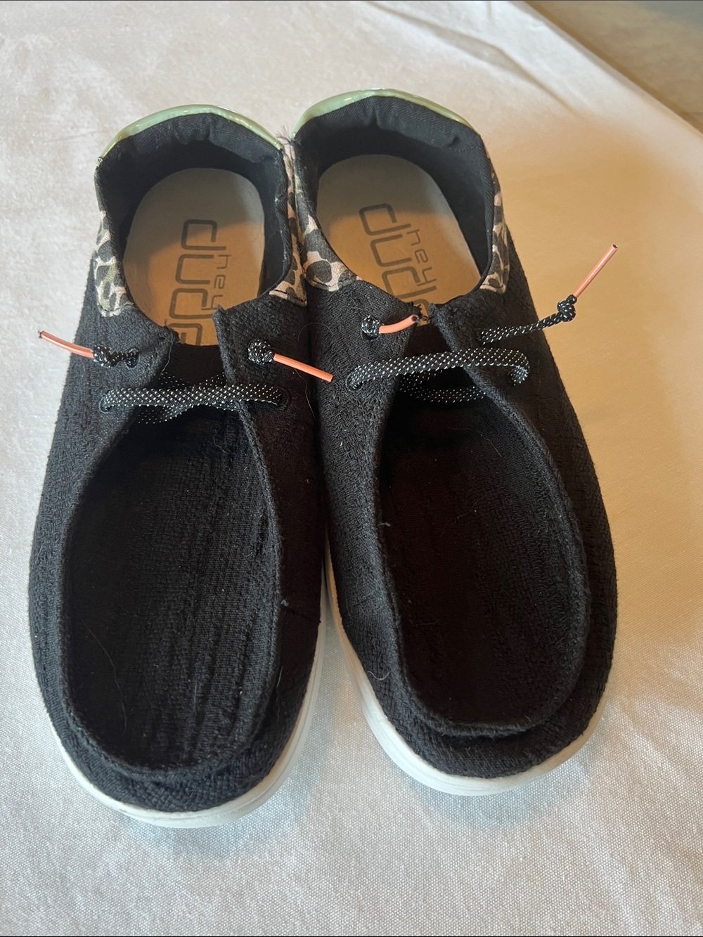 Hey Dude Women’s lightweight Slip-On Sneaker - Picture 5 of 9